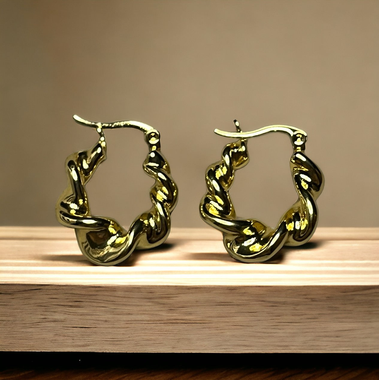 SS Curly Tales Hoops