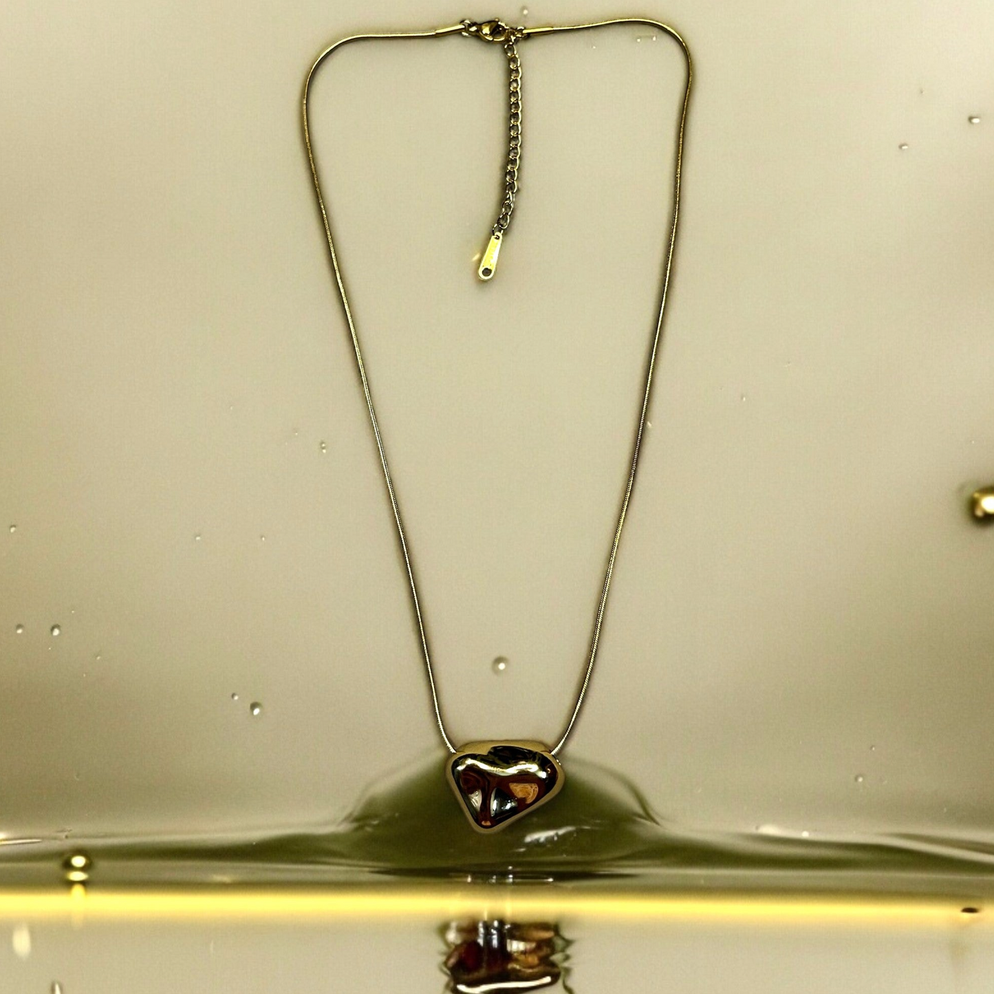 SS Christine Solid Pendant Necklace