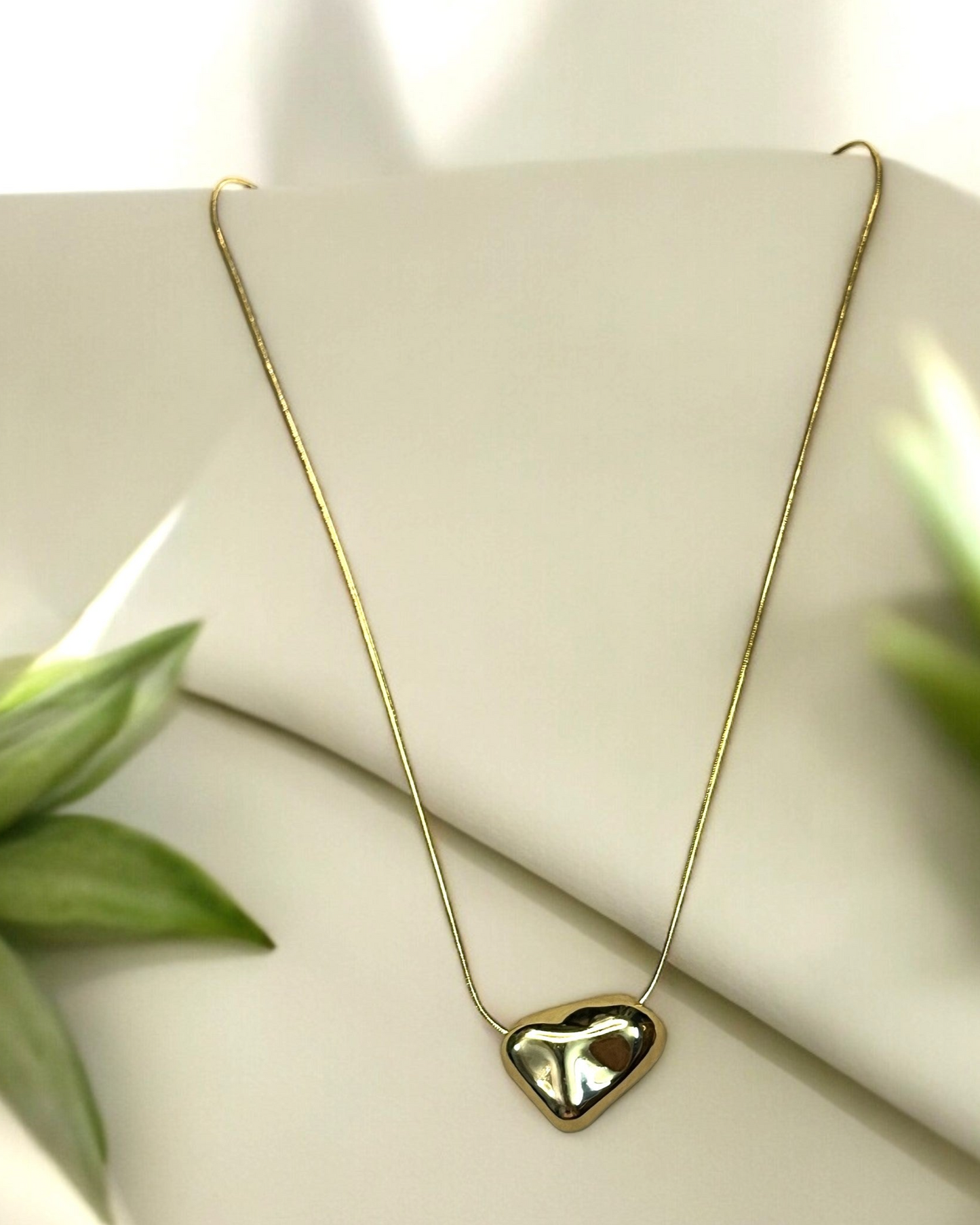 SS Christine Solid Pendant Necklace