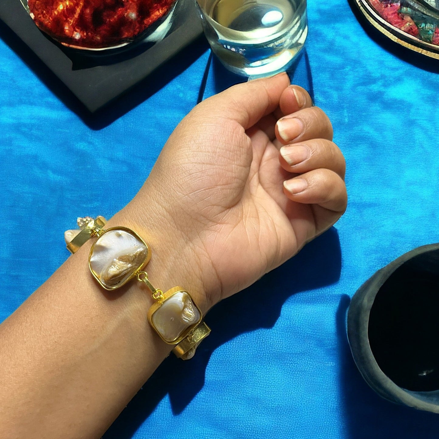 SS Golden Chain White MOP Bracelet.