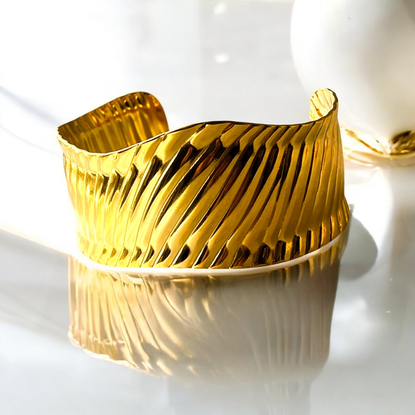 18K Gold Plated Isabella Handcuff