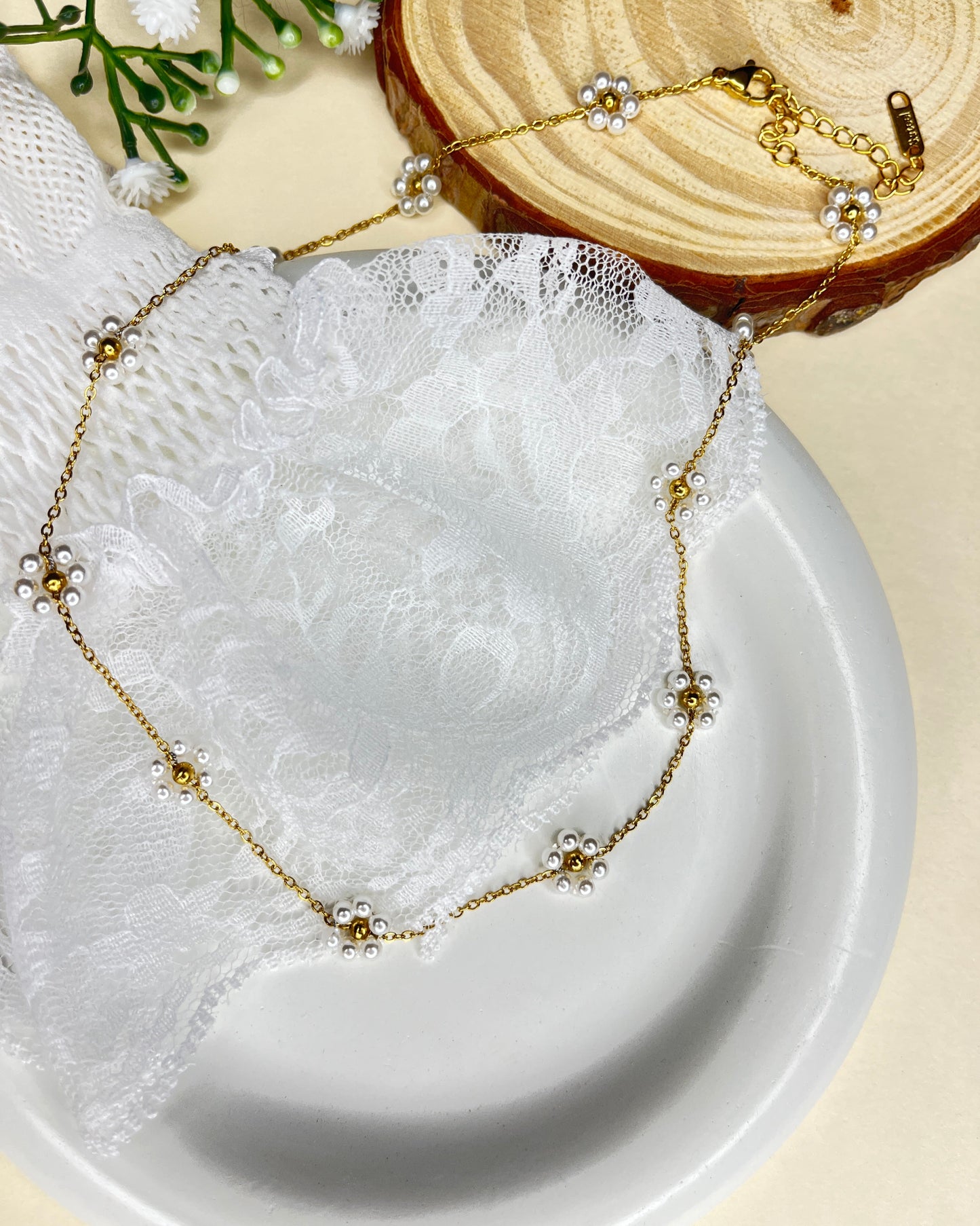 Princess Daisy Necklace