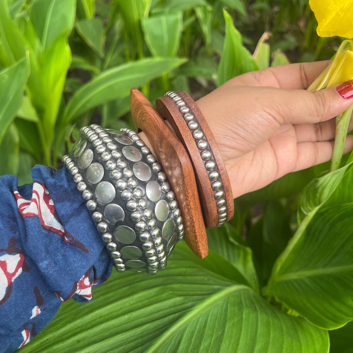 Elegant Wooden & Silvers Brass Bangle Stack – Set of 3 (Size 2.8)