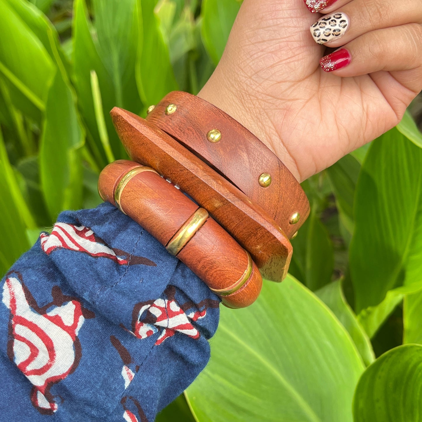 Elegant Wooden Bangle Stack – Set of 3 (Size 2.8)