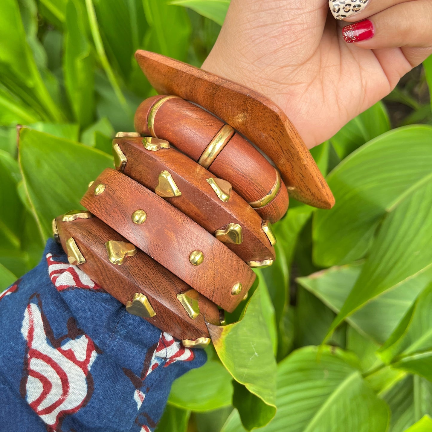 Elegant Wooden Bangle Stack – Set of 5 (Size 2.8)