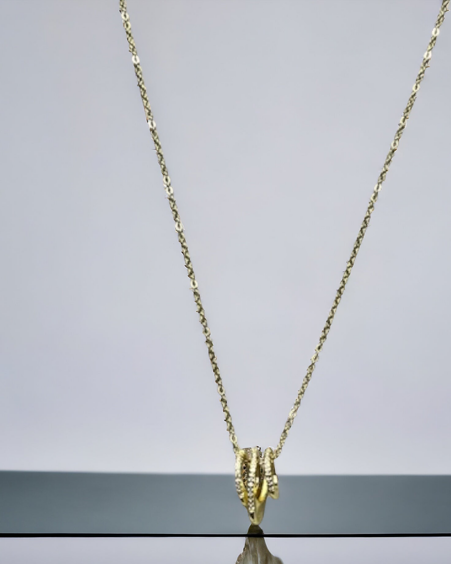 SS Ethereal Gold: Chain & Pendant Ensemble
