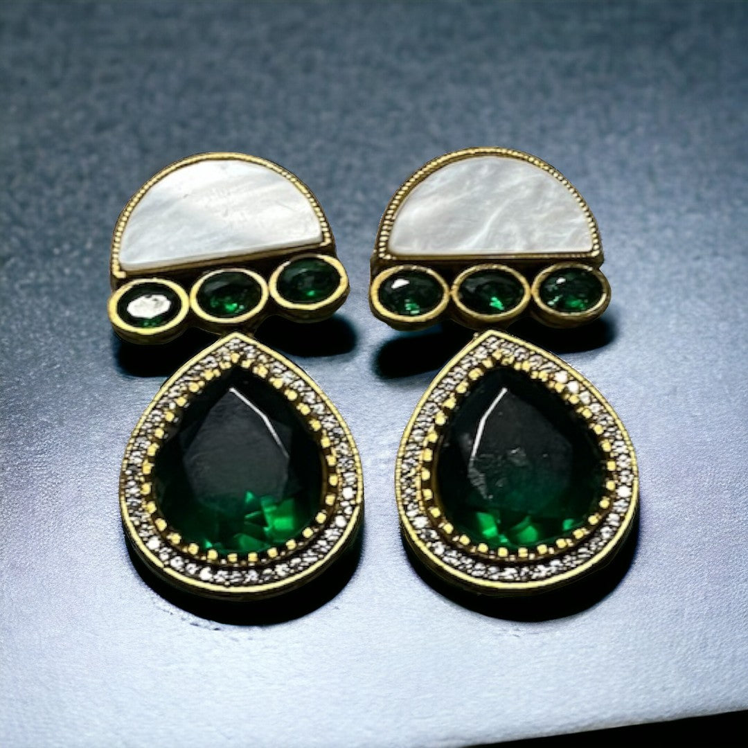 SS Haritambari Chain Pendant & Earrings Set