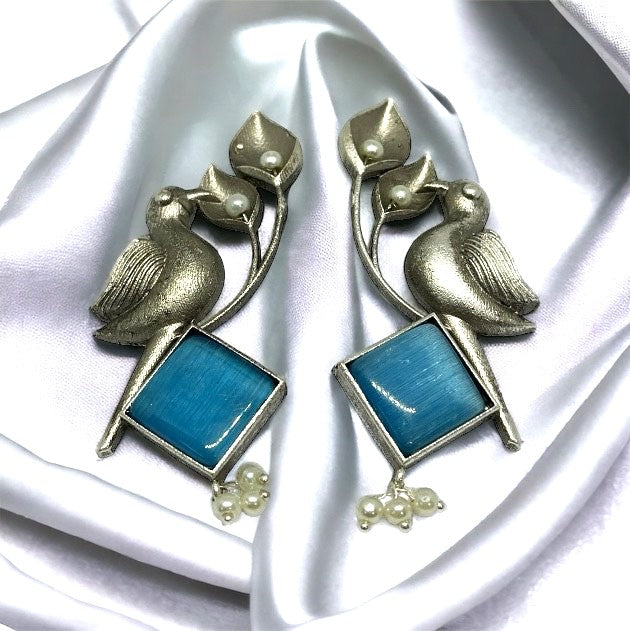 Sundar Sakhi Avian Serenity Square Earrings.