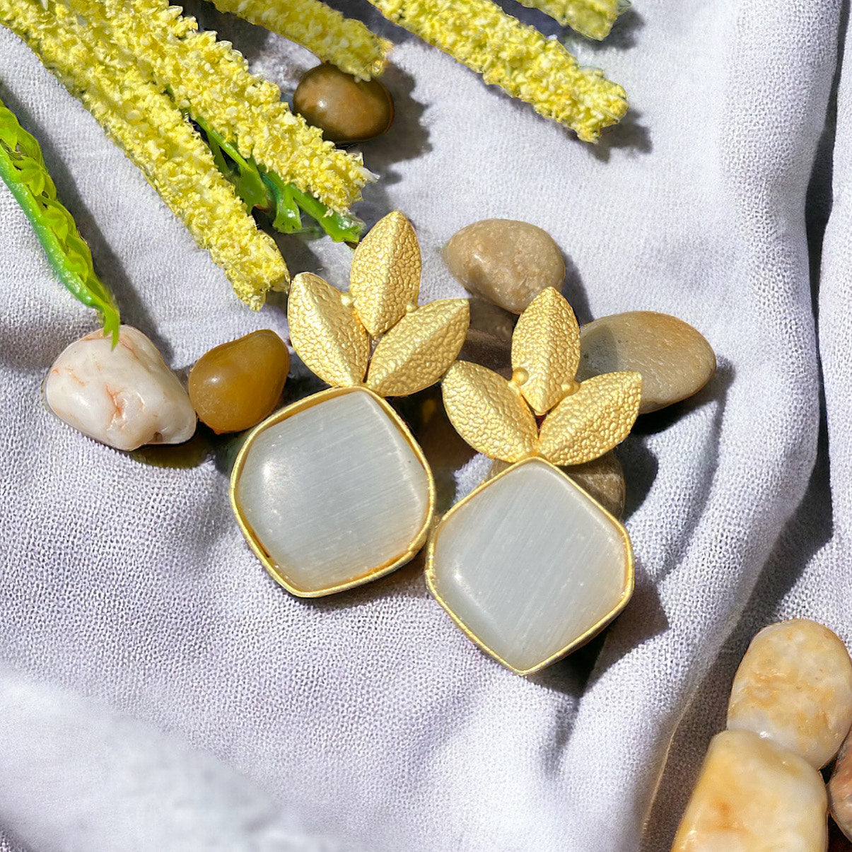 SS Mini Tiny Single Stone Sparkle Studs