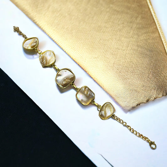 SS Golden Chain White MOP Bracelet.