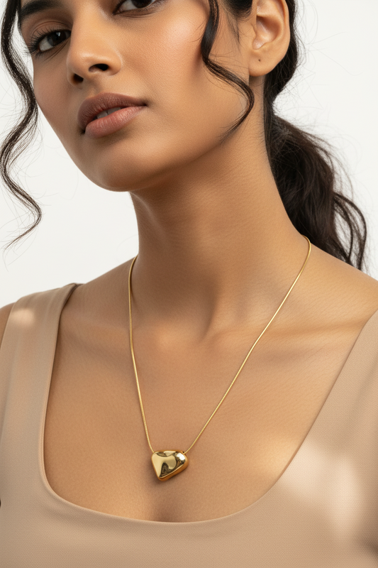 Lui Solid Pendant Necklace