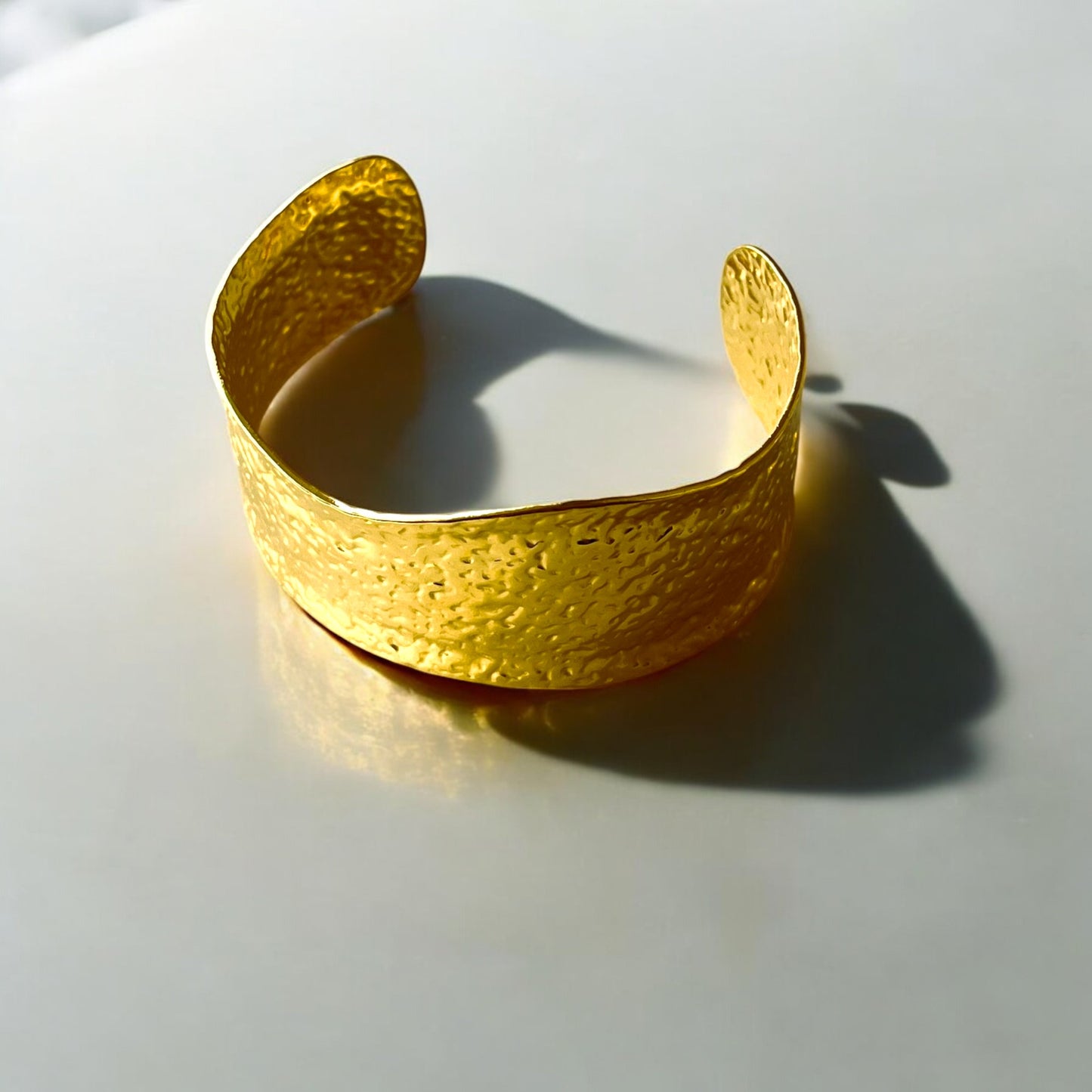 18K Gold Plated Elara Handcuff