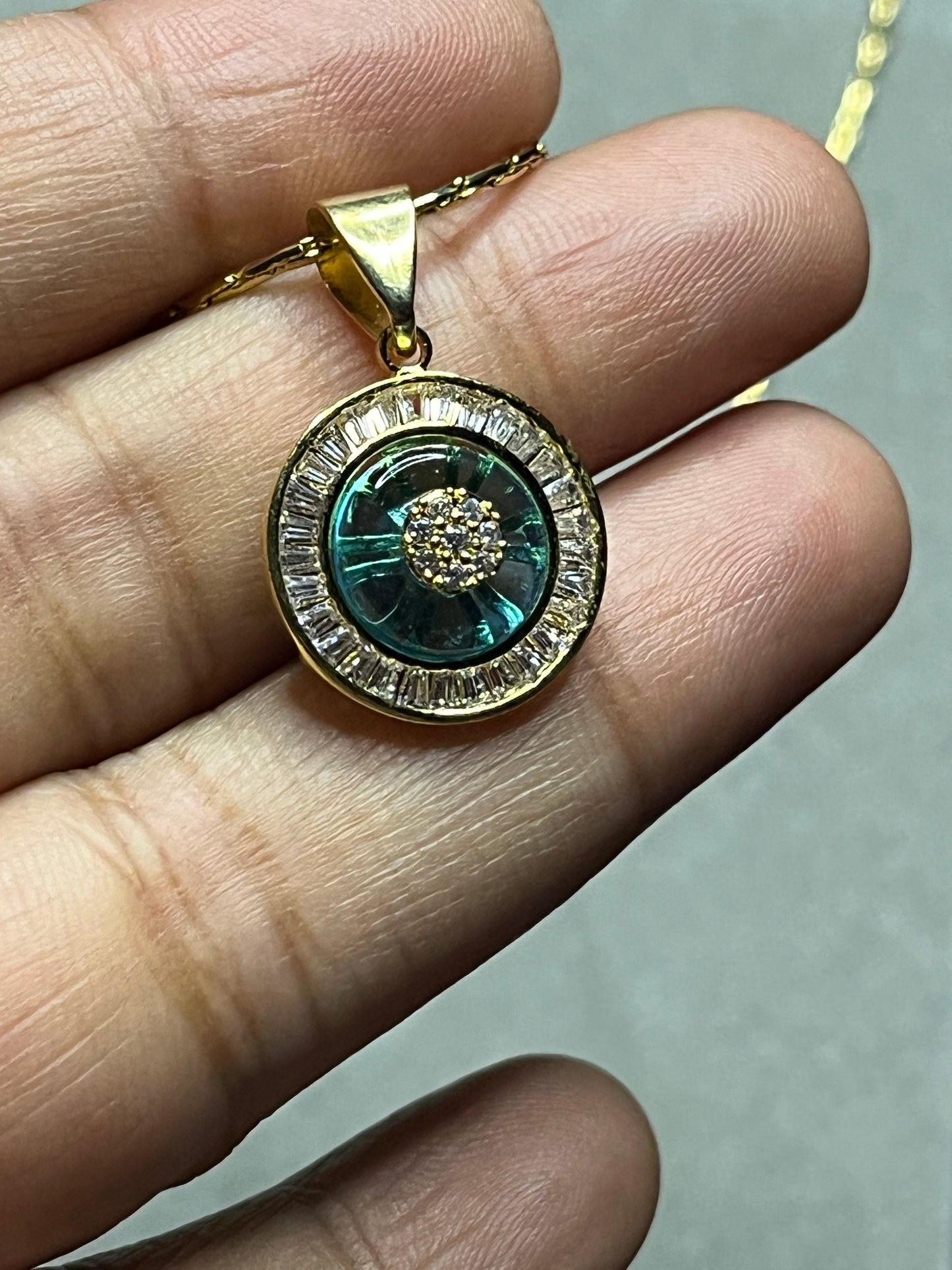 SS AzureGlow: Aqua Gem Circle Necklace