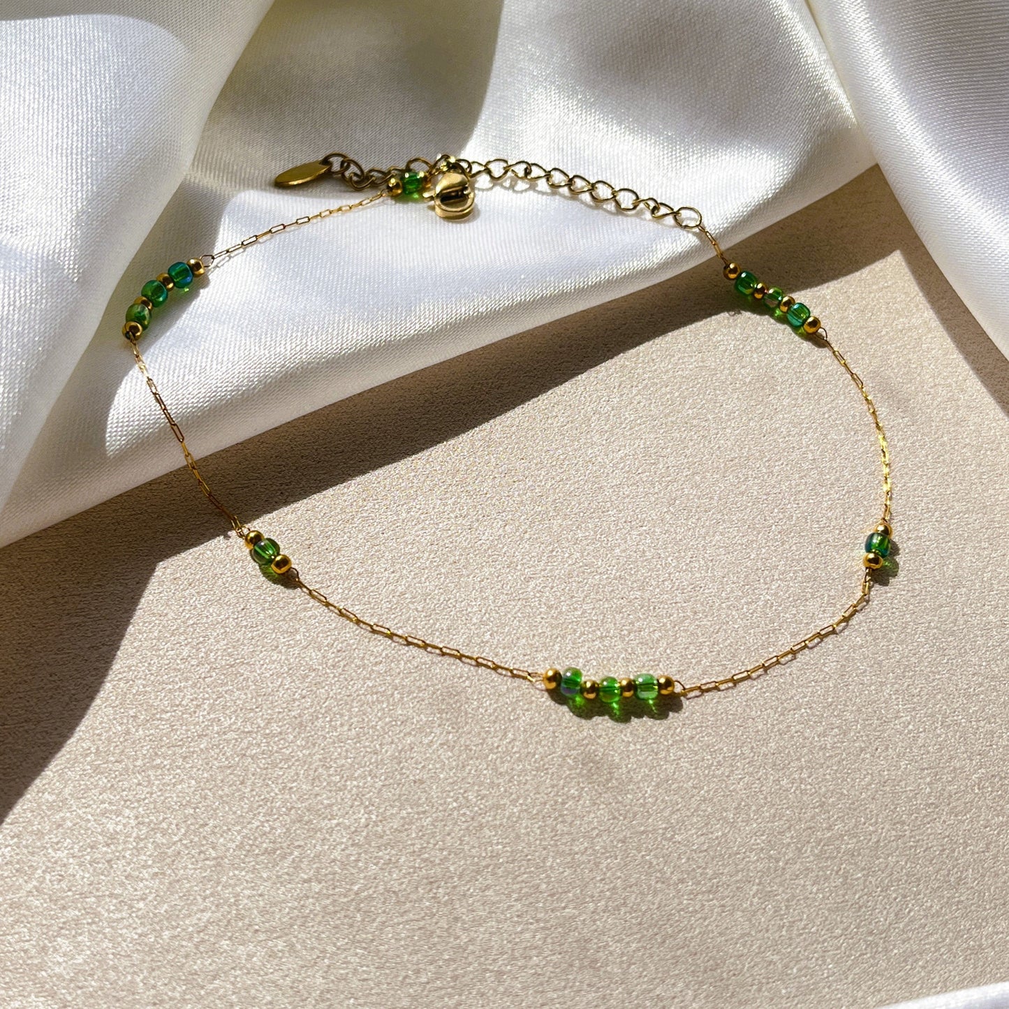 Single Layer Sleek Ivy Kiss Anklet