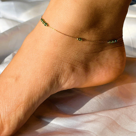Single Layer Sleek Ivy Kiss Anklet