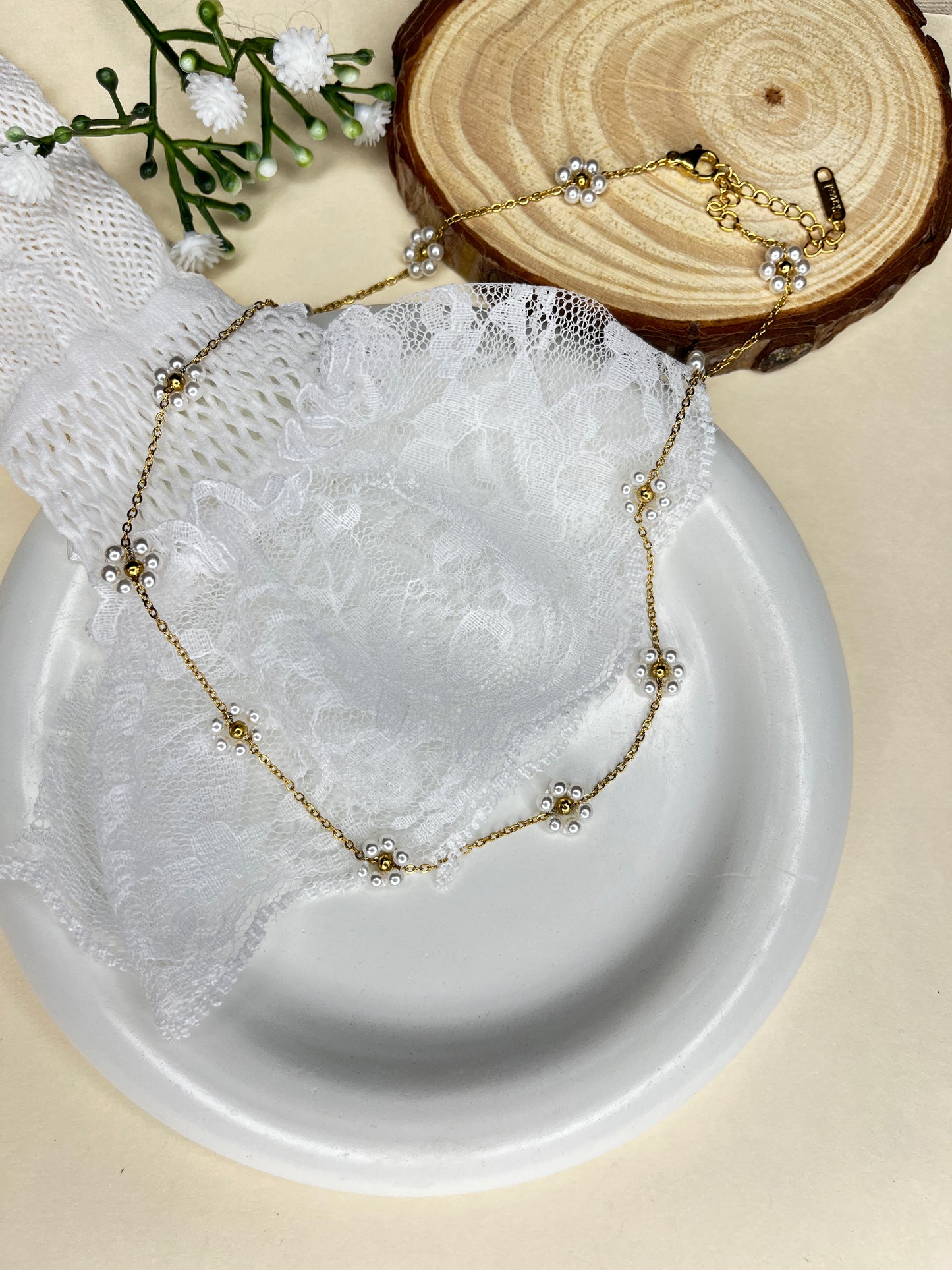 Princess Daisy Necklace