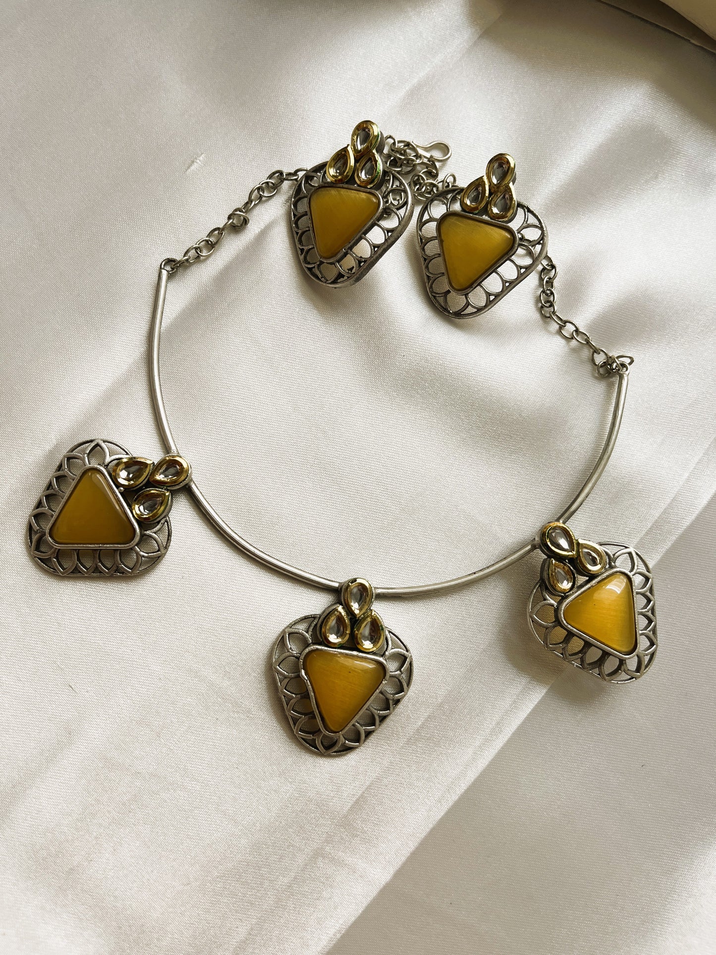 Oxidised Yellow Monalisa Stone Necklace Set