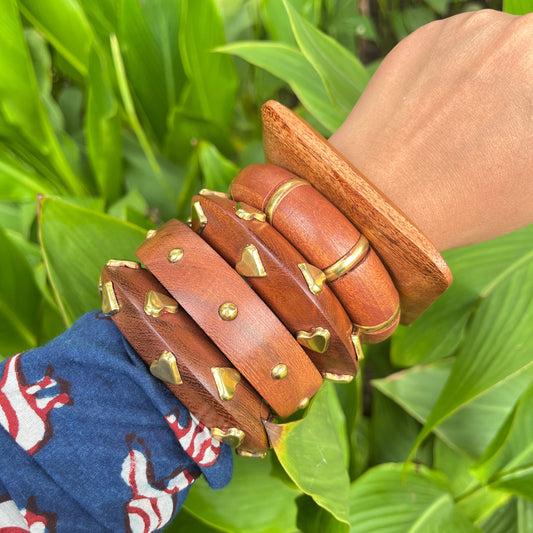 Elegant Wooden Bangle Stack – Set of 5 (Size 2.8)