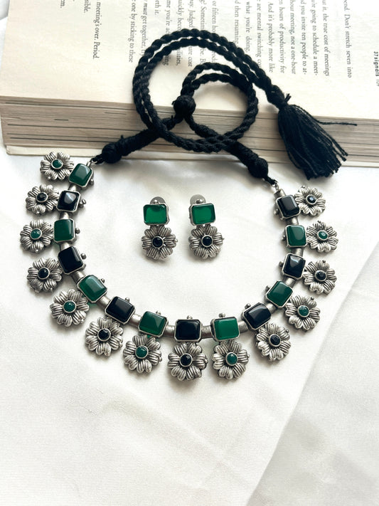 Emerald Noir Necklace Set