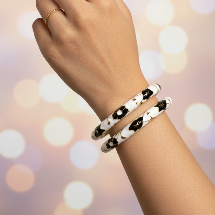 White & Black Sleek Enamel Bangles (Size 2'4 – 2'6)