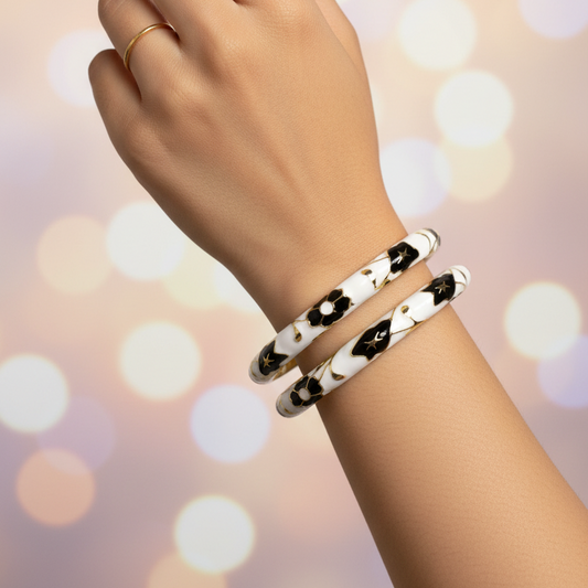 White & Black Sleek Enamel Bangles (Size 2'4 – 2'6)