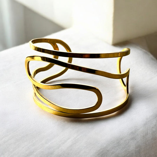 18K Gold Plated Ameile Handcuff